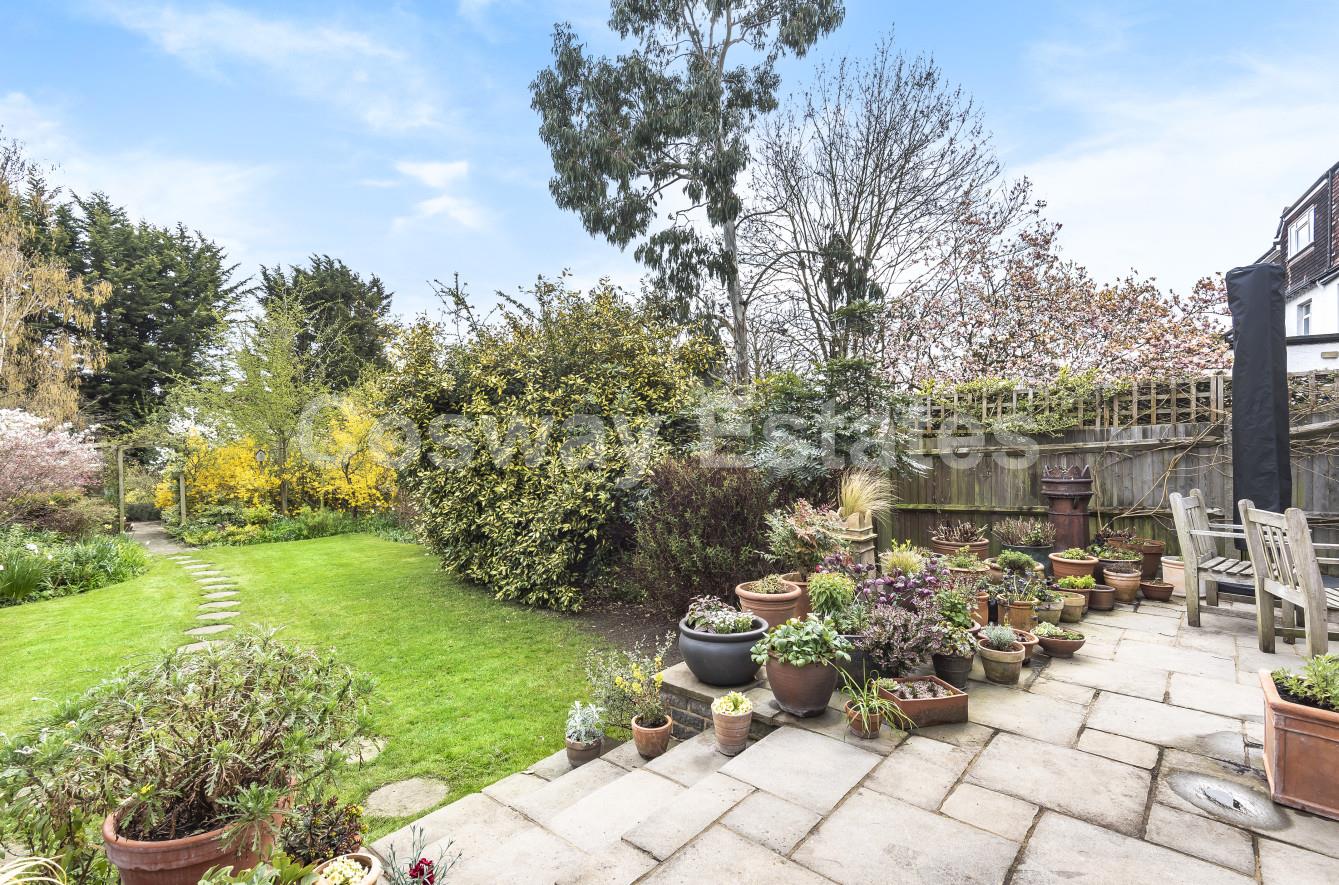 Newcombe Park, Mill Hill